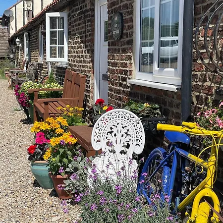 Yarm The Byre Sleeping 4 Next To Fox Covert Pub 3*